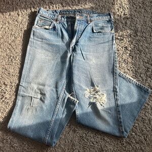 VINTAGE LEVIS JEANS